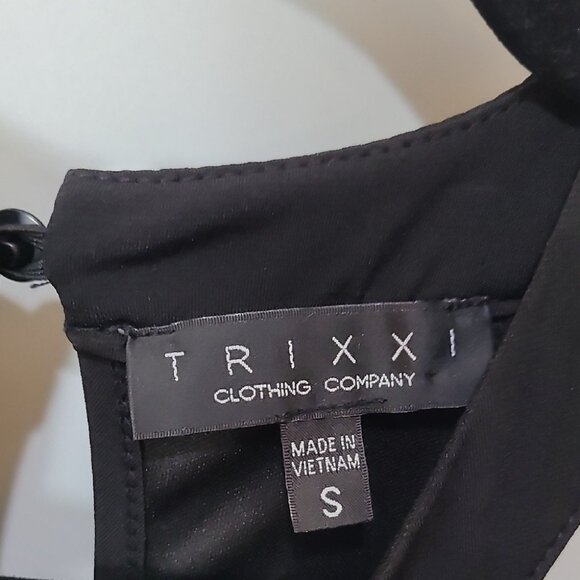 Trixxi Clothing Co. Black & Cream Halter Dress Maxi - Picture 2 of 7